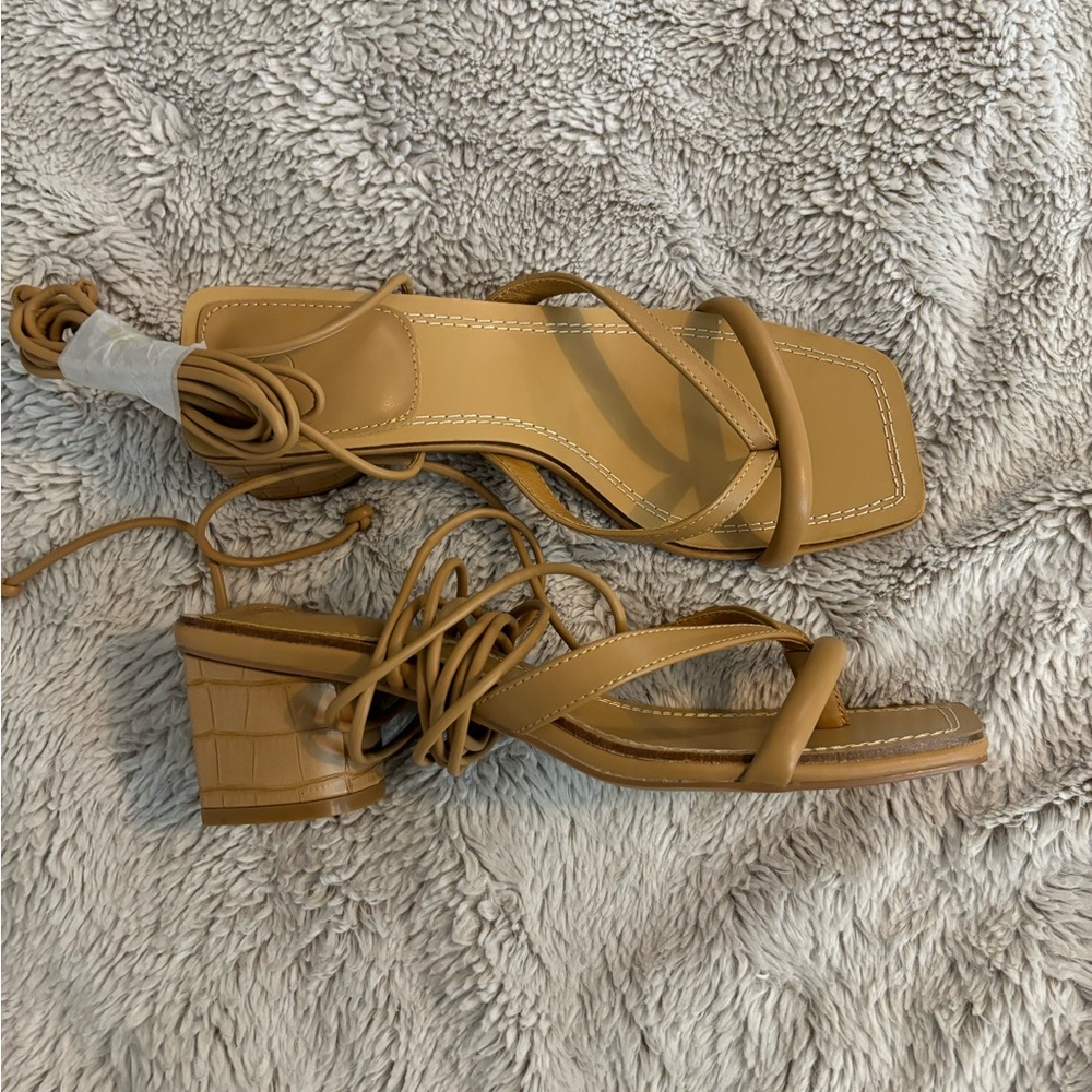 Lace up block sandals size 7